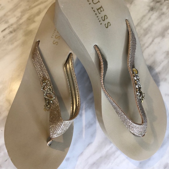 Guess Slippers - Picture 3 of 5